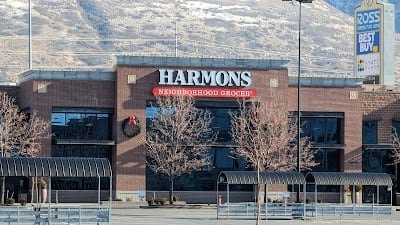 Harmons Station Park storefront in Farmington, UT